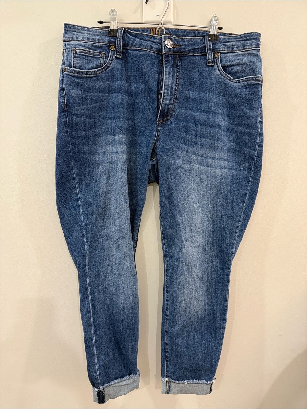 Kut from the Kloth Straight Leg Jeans in Blue Wash